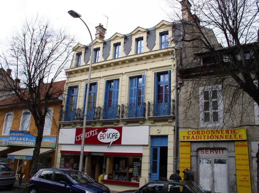 Renovation facade cote rue